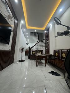 Bán nhà đại mỗ nhà đẹp ở ngay 30m2. 6 tỉ