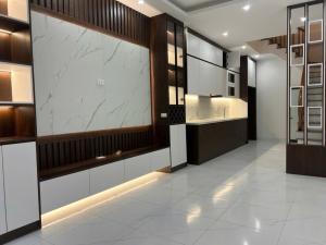 Bán nhà đông la nhà đẹp ở ngay 32m2. 4,9 tỉ
