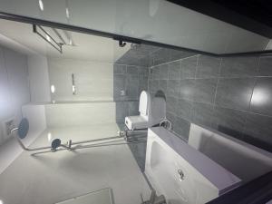 Bán nhà hữu hưng nam từ liêm 35m2. 7,4 tỉ