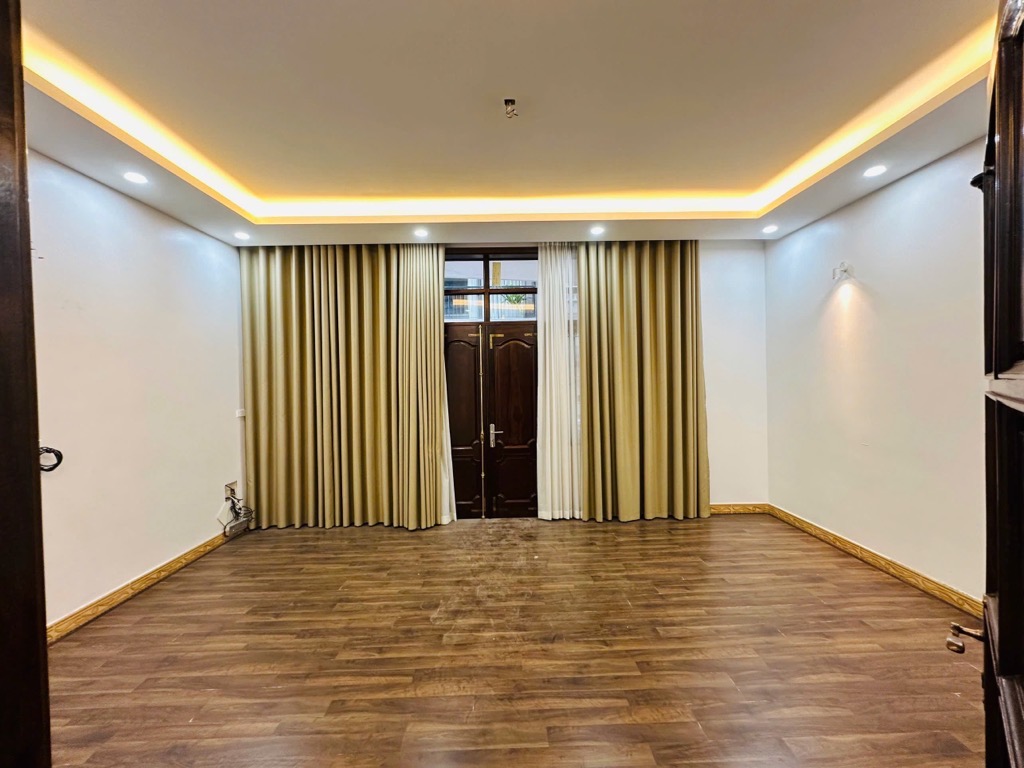 Bán nhà Quang Trung - Hà Đông 70m2, 4 tầng, 11.x tỷ.