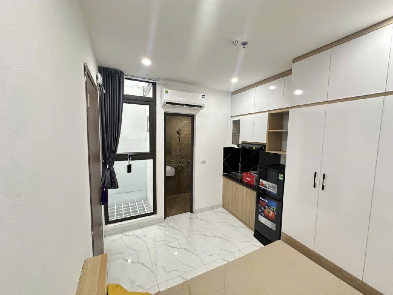 Bán LK Văn Khê, 50m2, 7 tầng, đường 27m.