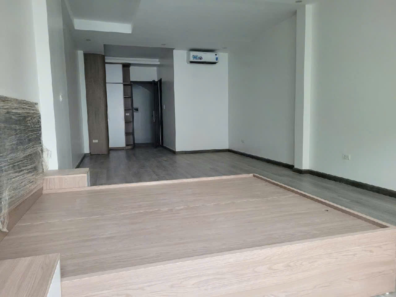 Cần Bán LK Văn Khê, 50m2, 7 tầng.