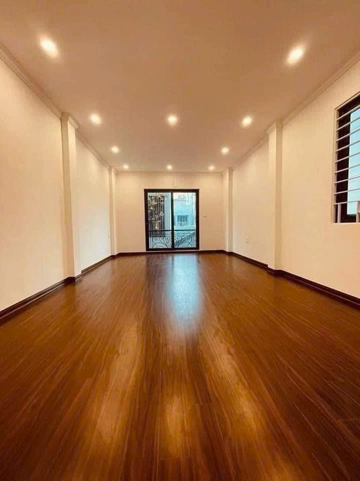 Bán nhà Ngô Gia Tự, 40m2,6T thang máy, giá 6.8 tỷ, nhà đẹp ở ngay.ngay.