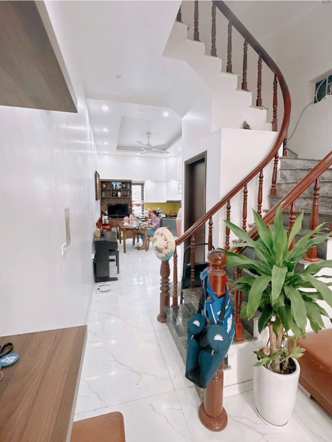 Nhà đẹp Đình Thôn, Ngõ thông, rộng 2.7m, 40m ra bãi oto, 52m2, Chỉ 8.1tỷ