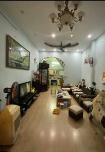 Bán gấp nhà đẹp Mỹ Đình, Lô góc, ô tô 7 chỗ vào sát nhà, 42m2, 5 tầng, Chỉ 9Tỷ