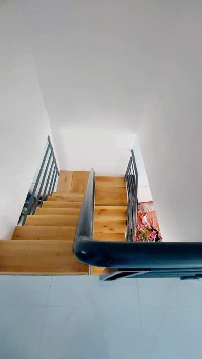 NHÀ BÁN 76 M2 ĐƯỜNG CỘNG HÒA , NGANG 4,2M DÀI 19M VÀI CĂN RA MT CỘNG HÒA CHỈ 5.4 TỶ LH 0983551050