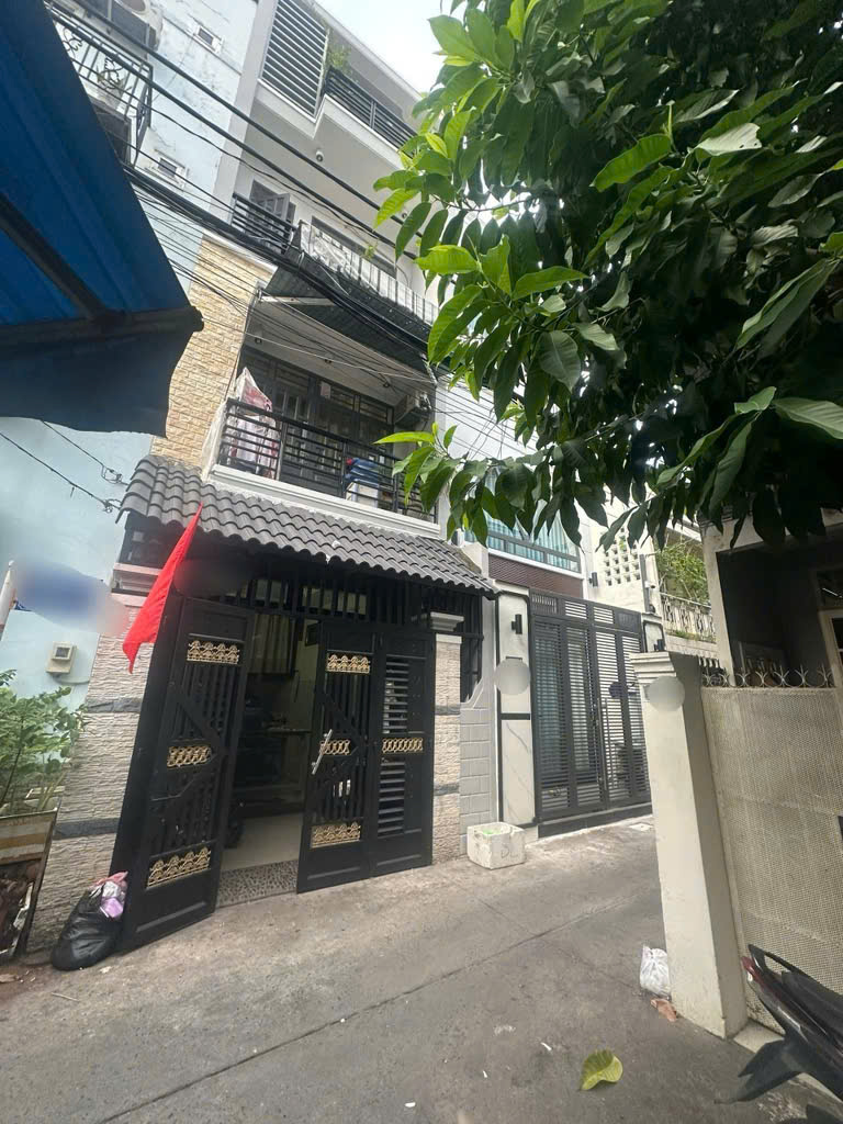 NHÀ BÁN, HOÀNG VĂN THỤ ,TÂN BÌNH ,NGANG 4 DÀI 15, 5 TẦNG MỚI CHỈ 9.1 TỶ, TẶNG NỘI THẤT GỖ CAO CẤP.