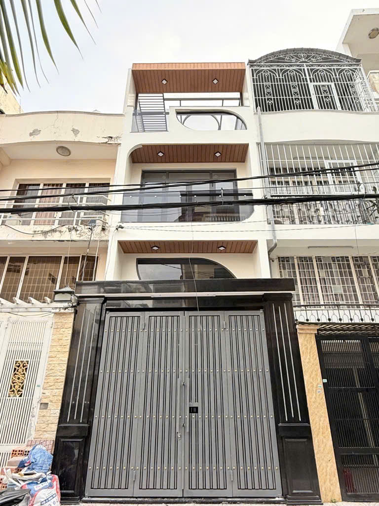 Nhà phố đi thang máy - 90m2 - nội thất xịn - giá 14 tỷ - đường D4, Q7