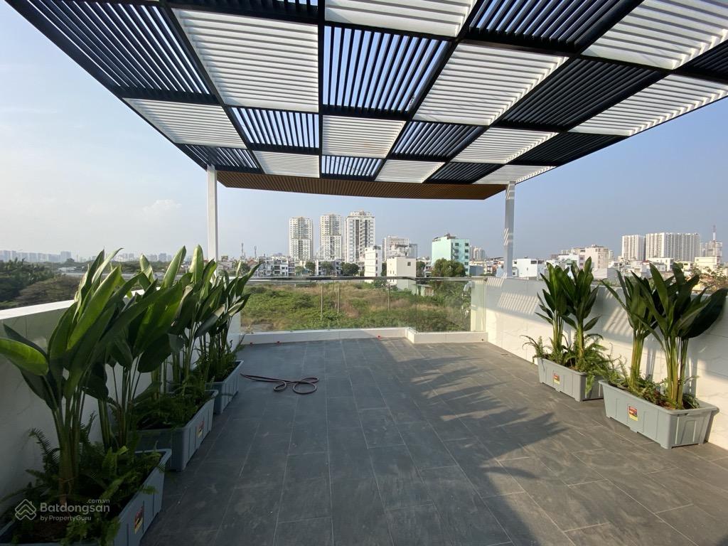 Nhà phố đi thang máy - 90m2 - nội thất xịn - giá 14 tỷ - đường D4, Q7