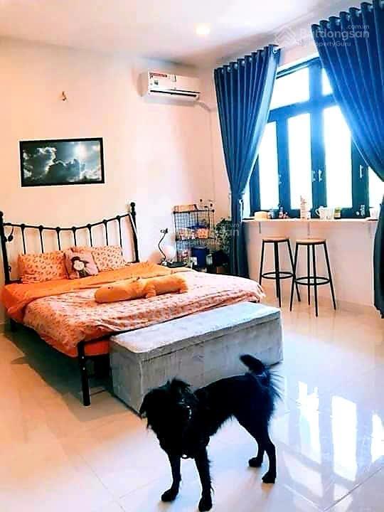 Nhà phố 92.5m2 - giá 13.6 tỷ - đang thu nhập mỗi tháng - đường D1, Q7