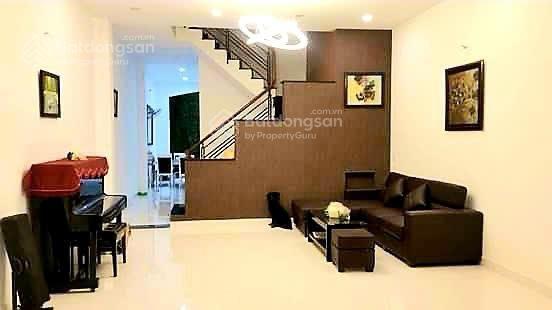Nhà phố 92.5m2 - giá 13.6 tỷ - đang thu nhập mỗi tháng - đường D1, Q7