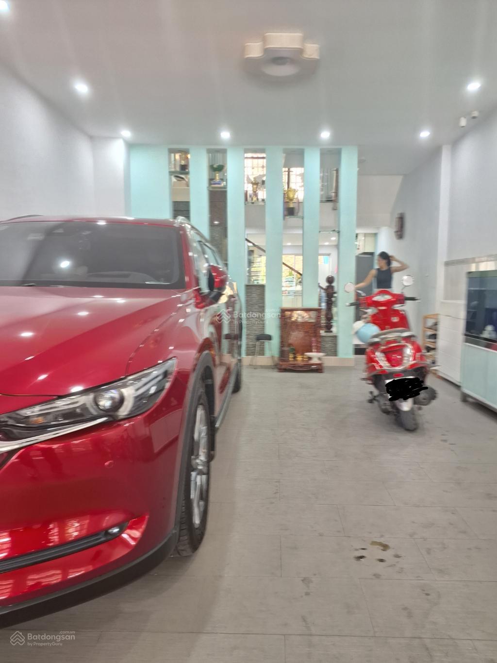 Mặt tiền 90m2 - giá 14.2 tỷ - ngay chợ Phú Thuận - Cao Thị Chính, Q7