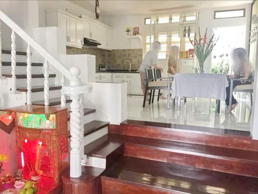 90m2 - giá 13 tỷ - 4 tầng - 4PN - nhà phố gần sông đường D4, Q7