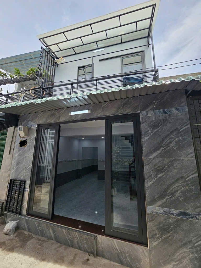 Nhà mới 38.7m2 - Giá 3.79 tỷ - 2 tầng - 2PN - Hẻm Huỳnh Tấn Phát, Q7