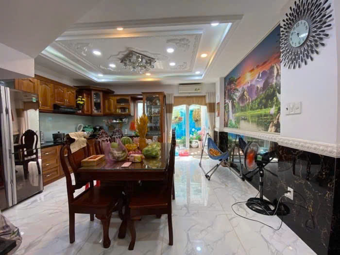 Mặt tiền 100m2 - Giá 16.5 tỷ - 4PN - ngang 5m - Đường Tân Thuận Nam, Q7