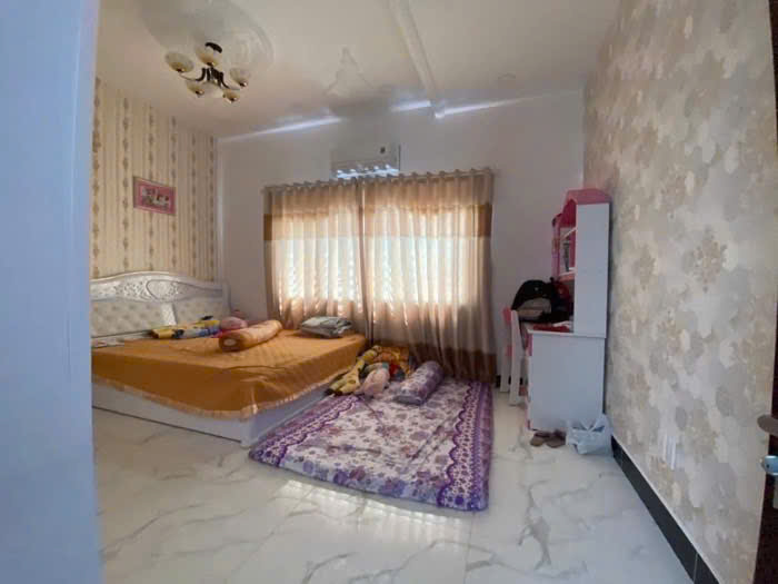 Mặt tiền 100m2 - Giá 16.5 tỷ - 4PN - ngang 5m - Đường Tân Thuận Nam, Q7