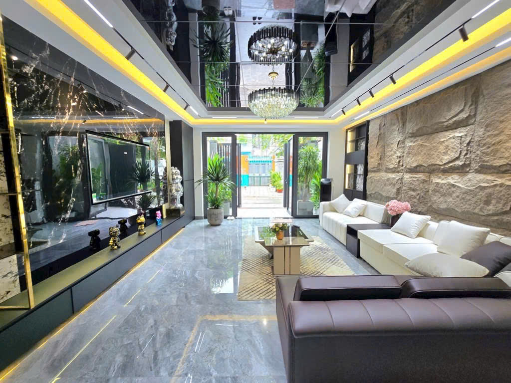 97.5m2 - Giá 16.5 tỷ - Ngang 5m - Mặt đường số 1 khu Chợ Lớn, Q7