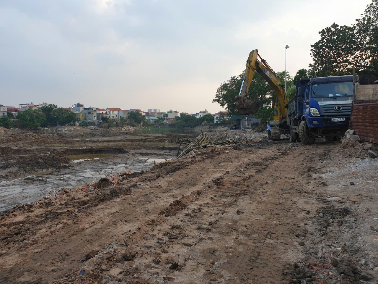 NHÀ MỚI ĐẸP XÂY TÂM HUYẾT, THÔNG SỐ VÀNG, Ô TÔ VÀO NHÀ, TRƯỚC NHÀ Ô TÔ TRÁNH, 10M RA HỒ ĐIỀU HÒA, GẦN VIN CỔ LOA