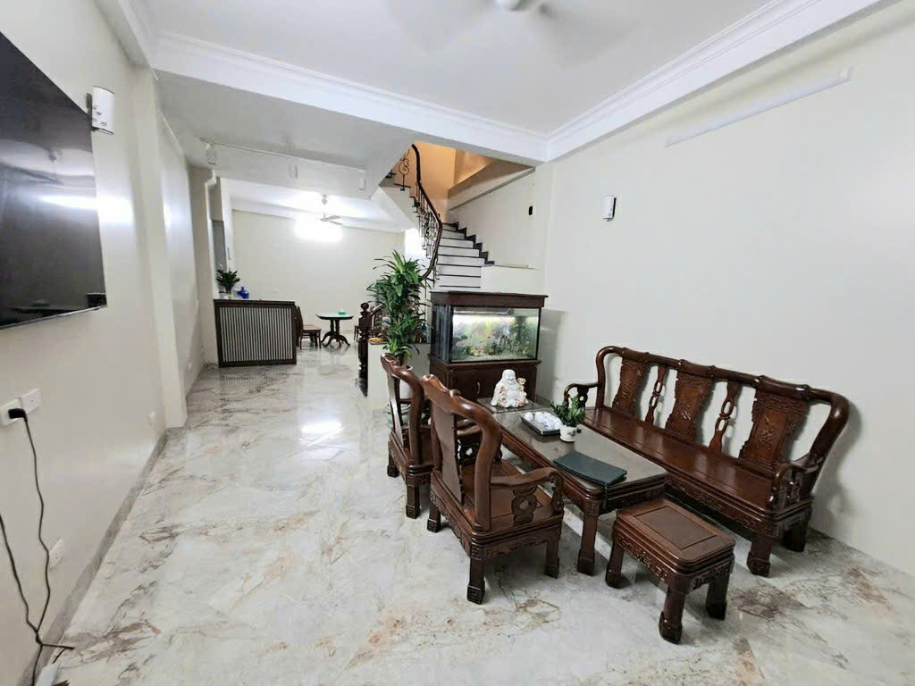 AI NHANH HƠN. BÁN NHÀ VIỆT HƯNG, 50M2, CÓ NHỈNH 8 TỶ, Ô TÔ NGỦ NHÀ, CHỦ XÂY TÂM HUYẾT