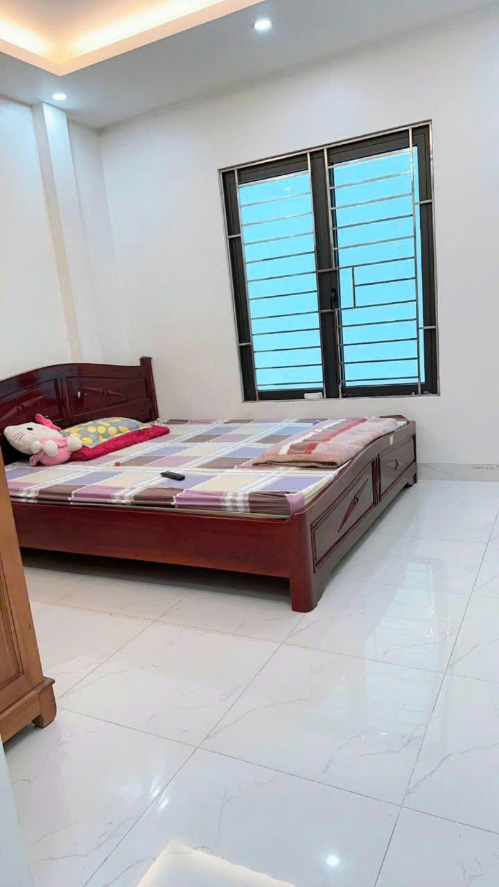 BÁN NHÀ CHU HUY MÂN, Ô TÔ VAO NHÀ, GẦN PHỐ, 48M2, CHỈ 8.X TỶ