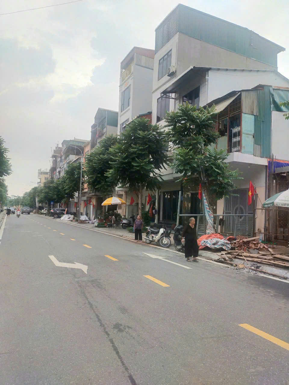 CỰC PHẨM. BÁN NHÀ CẠNH KĐT KHAI SƠN CYTI  LONG BIÊN, 7 TẦNG, GA RA Ô TÔ LEXUS , KD, GIÁ TỐT