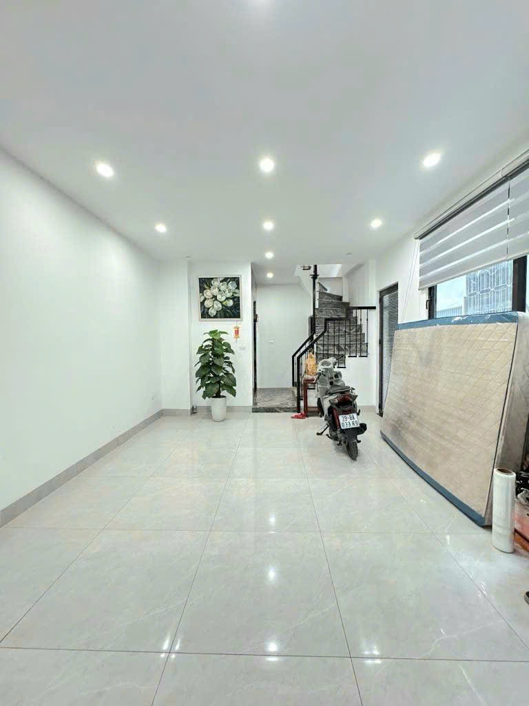 CÓ 102. BÁN NHÀ NGỌC LÂM  LONG BIÊN, 7 TẦNG, GA RA, KINH DOANH, GIÁ MỀM