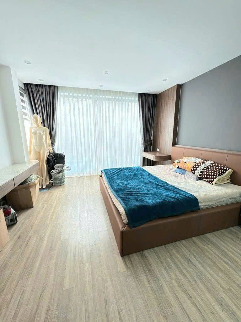 CÓ 102. BÁN NHÀ NGỌC LÂM  LONG BIÊN, 7 TẦNG, GA RA, KINH DOANH, GIÁ MỀM