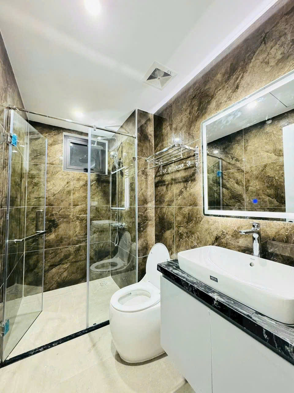 AI NHANH HƠN. BÁN NHÀ HỒNG TIẾN NGỌC THỤY LONG BIÊN, THANG MÁY OTIS , FULL NỘI TIỀN TỈ