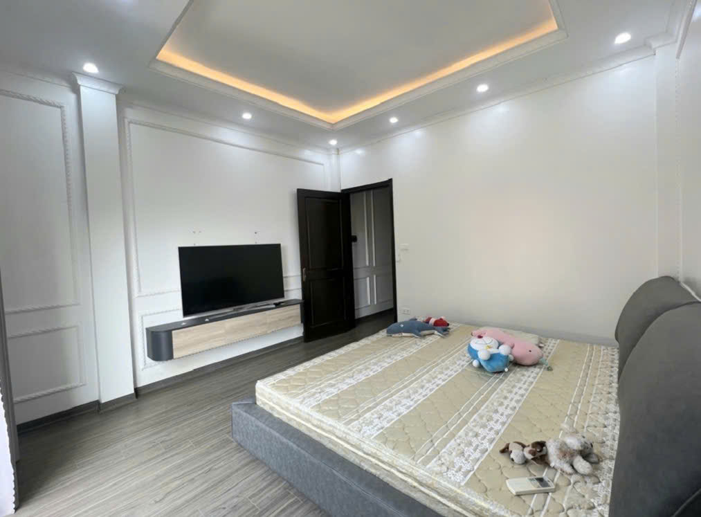 BÁN NHÀ NGUYỄN LAM LONG BIÊN, GẦN PHỐ, KHÓ TÌM, Ô TÔ VÀO ĐƯỢC, 51M2, CHỈ 8.X TỶ