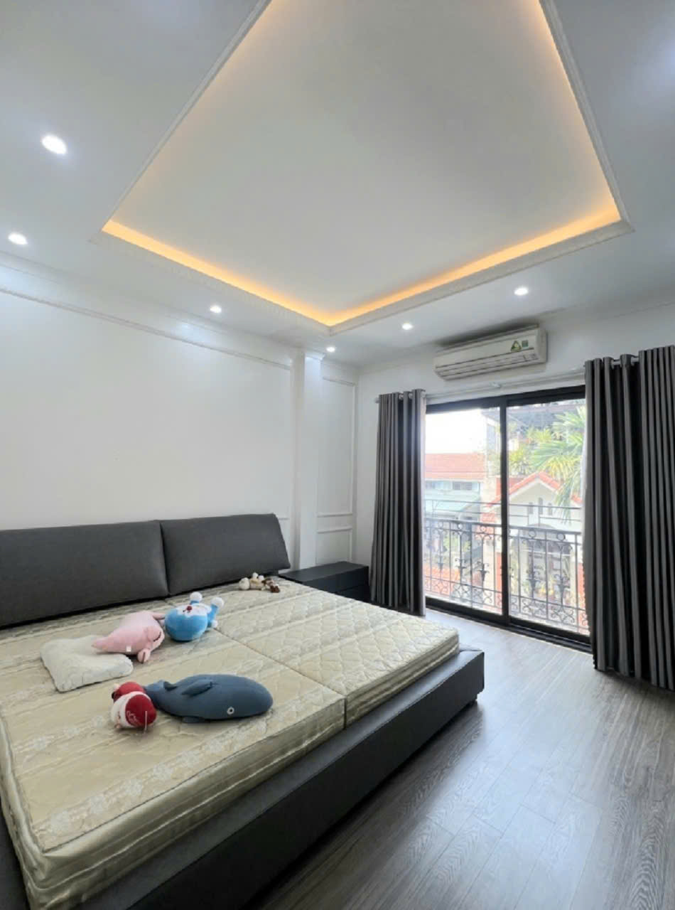 BÁN NHÀ NGUYỄN LAM LONG BIÊN, GẦN PHỐ, KHÓ TÌM, Ô TÔ VÀO ĐƯỢC, 51M2, CHỈ 8.X TỶ