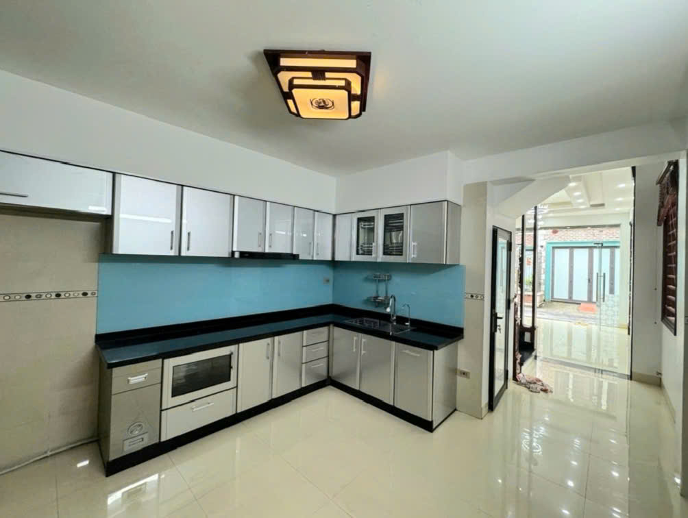 BÁN NHÀ VŨ ĐỨC THẬN LONG BIÊN, KINH DOANH, Ô TÔ VÀO NHÀ, 56M2, GIÁ 9.X TỶ