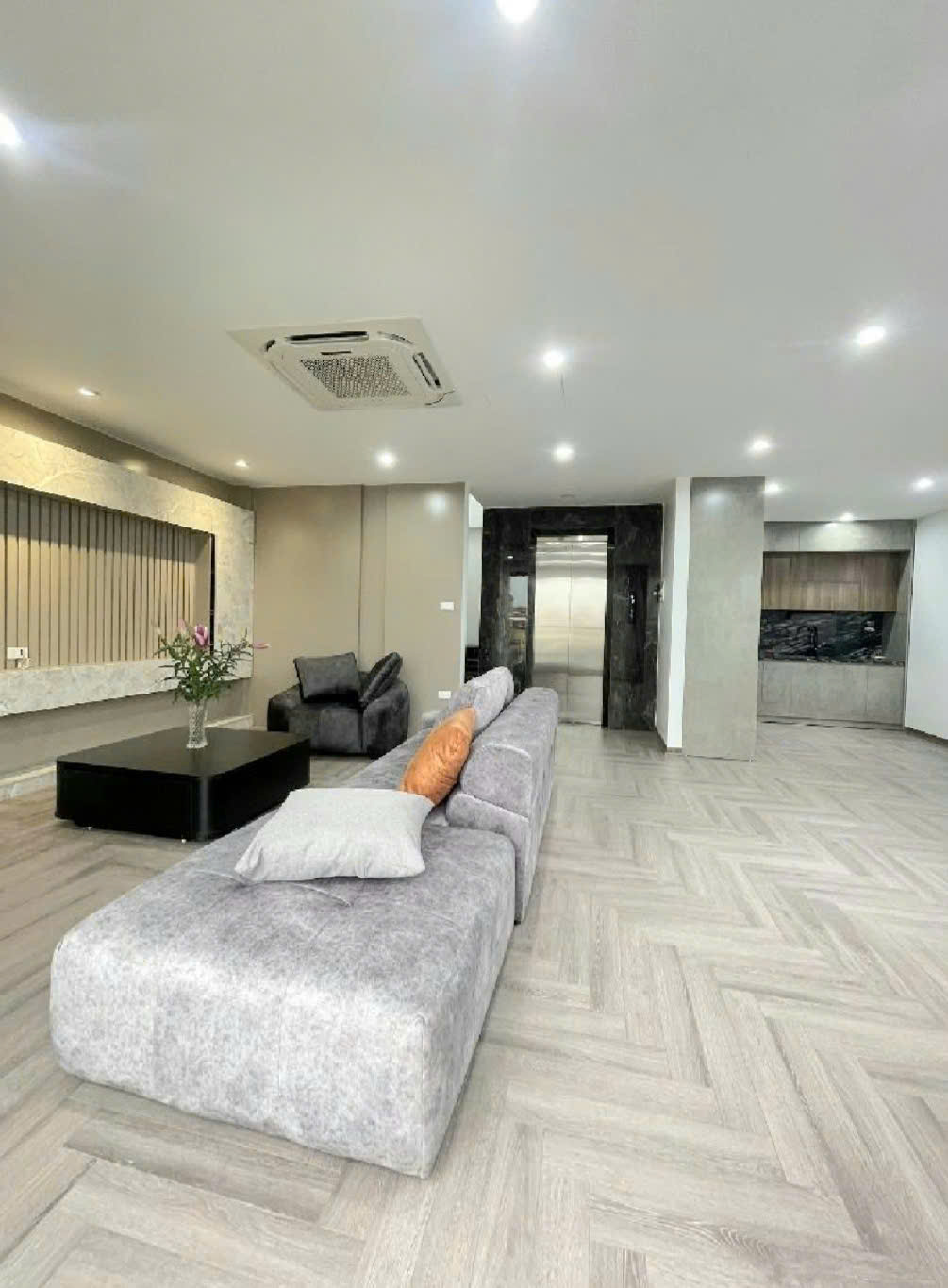 CÓ 102. BÁN NHÀ PHÚC ĐỒNG, VINHOMES RIVERSIDE, GARA Ô TÔ, TM, KD, 59M2, MT KHỦNG, 13.X TỶ