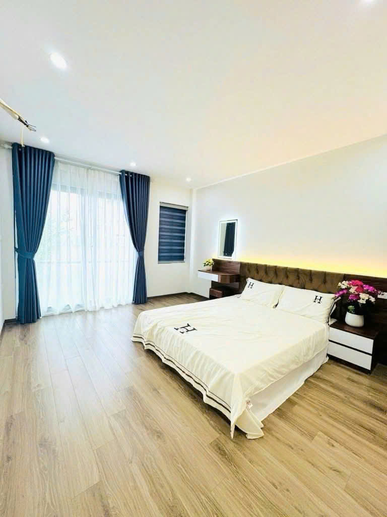 BÁN NHÀ SÀI ĐỒNG LONG BIÊN, TẶNG NỘI THẤT, LÔ GÓC, Ô TÔ TRÁNH, GA RA Ô TÔ, THANG MÁY, GIÁ MỀM