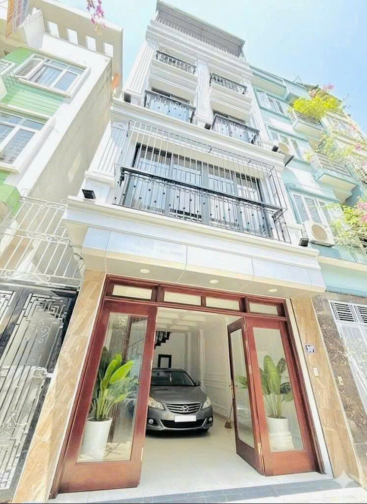 BÁN NHÀ HỒNG TIẾN, LÔ GÓC, GARA Ô TÔ CAMRY, GẦN PHỐ, MT KHỦNG, TẶNG NỘI THẤT CHẤT, GIÁ MỀM