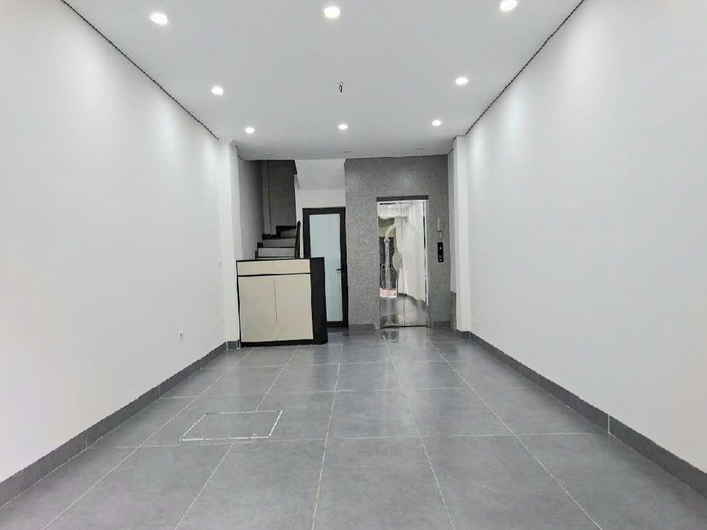 BÁN NHÀ THẠCH BÀN LONG BIÊN, PHÂN LÔ, Ô TÔ VÀO NHÀ, THANG MÁY, TẶNG NỘI THẤT CHẤT, GIÁ MỀM