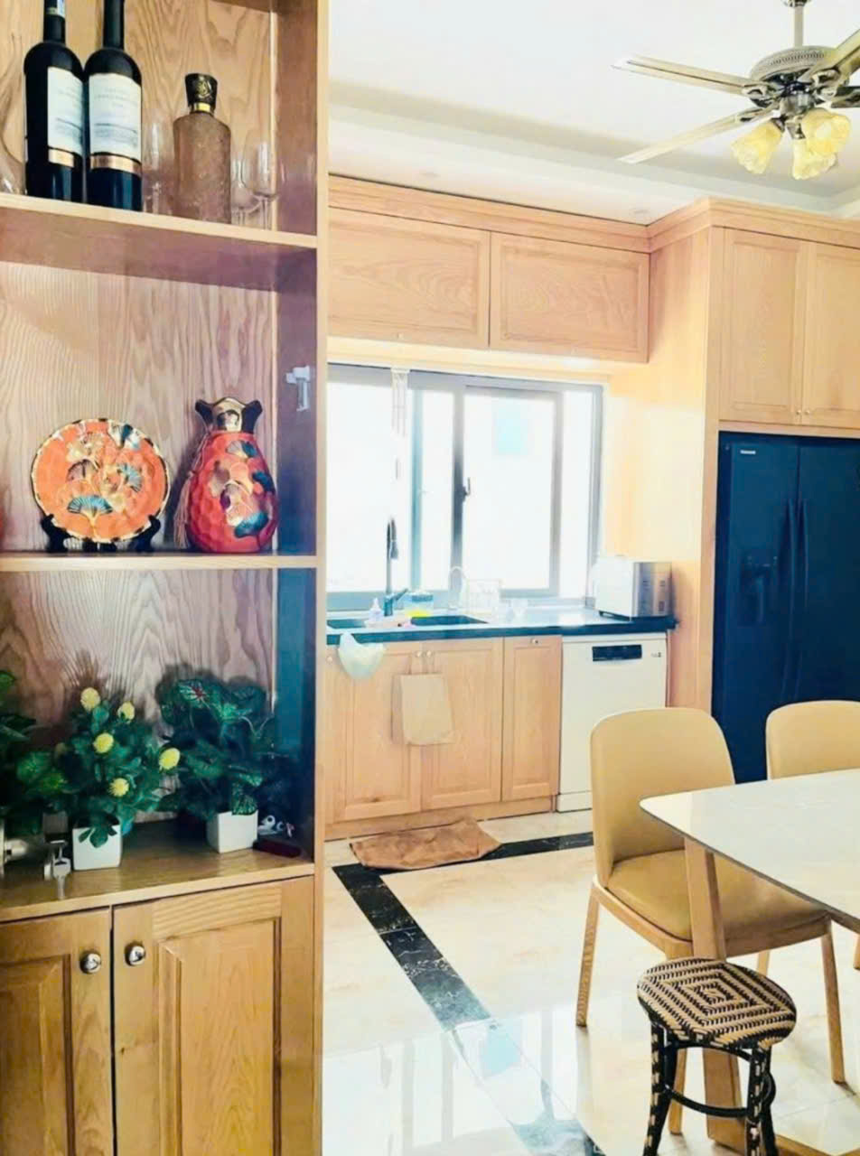 BÁN NHÀ NGỌC THỤY LONG BIÊN, GARA Ô TÔ CAMRY, TẶNG NỘI THẤT CAO CẤP, 25M RA PHỐ, GIÁ TỐT