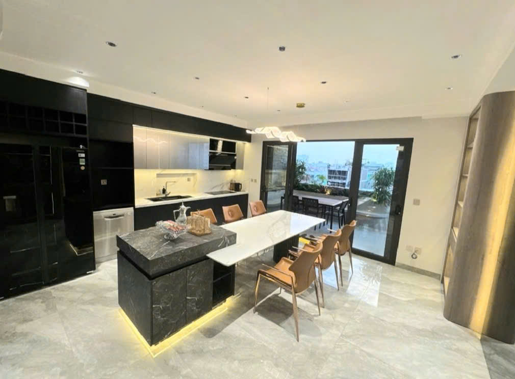 BÁN NHÀ MAI PHÚC PHÚC ĐỒNG, GA RA Ô TÔ, THANG MÁY, FULL NỘI THẤT, KINH DOANH, GIÁ HỜI