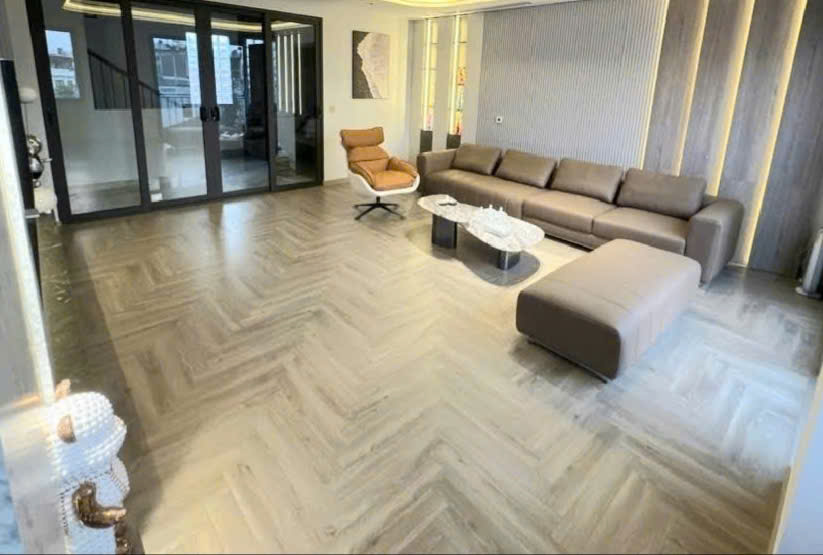 BÁN NHÀ MAI PHÚC PHÚC ĐỒNG, GA RA Ô TÔ, THANG MÁY, FULL NỘI THẤT, KINH DOANH, GIÁ HỜI