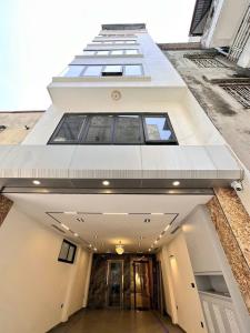 CÓ 102. BÁN NHÀ LÝ SƠN  LONG BIÊN, 7 TẦNG, GA RA Ô TÔ NGỦ T1, 3 BƯỚC RA PHỐ, GIÁ HỜI