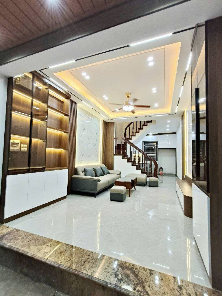 Nhà đẹp phố Kim Ngưu 52m 6 tầng thang máy giá 17 tỷ có thương lượng