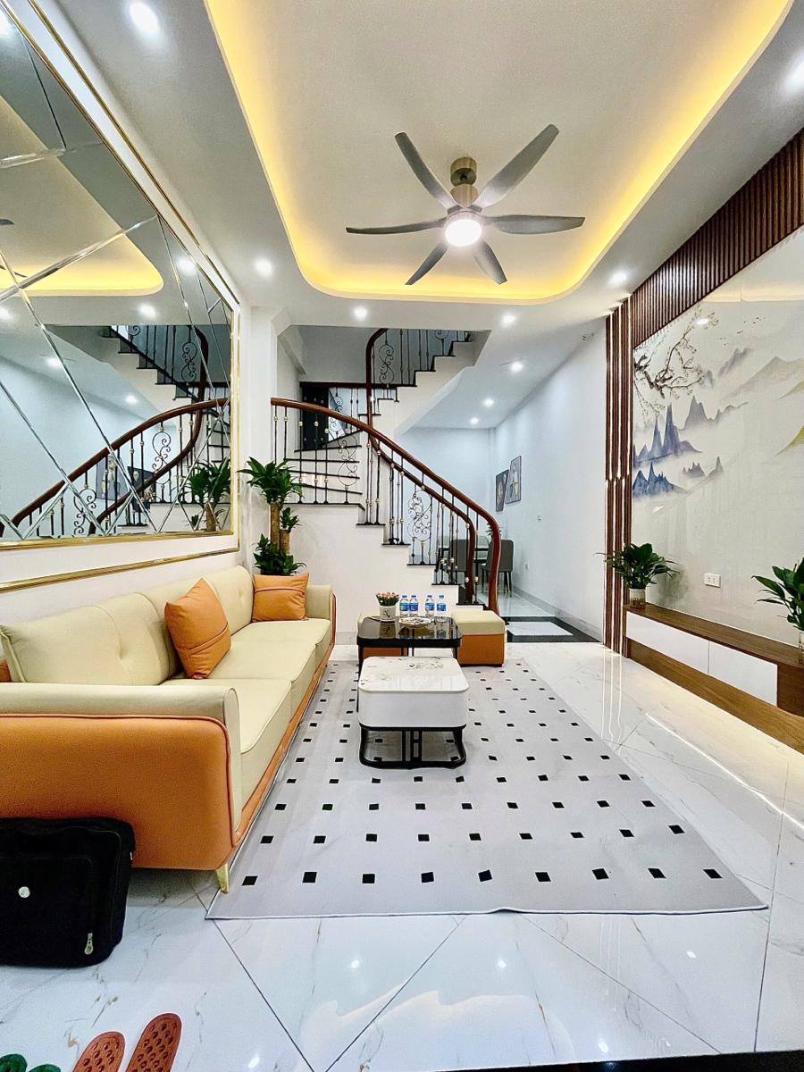   CC bán nhà MẶT PHỐ ĐÔNG CỒ (Thụy khuê)TÂY HỒ HN CTMáy KD Dt 35/55m 7Tầng Mt 4,2m giá; 12,5 tỷ có TL