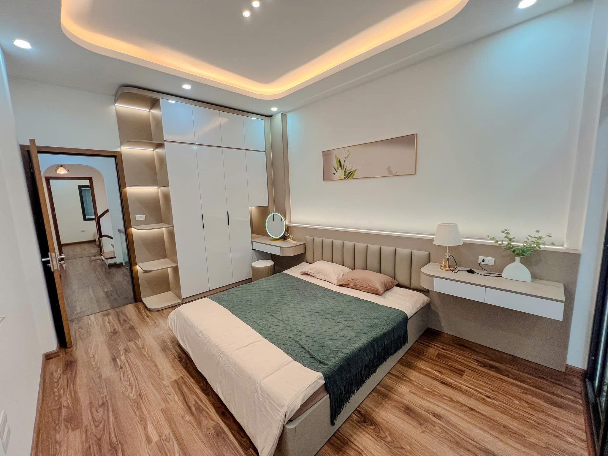 CC B.ÁN CĂN HỘ CHUNG CƯ CAO CẤP E 2 DEL DRADO TÂY HỒ DT 55 m 2P NGỦ giá 7,7 tỷ