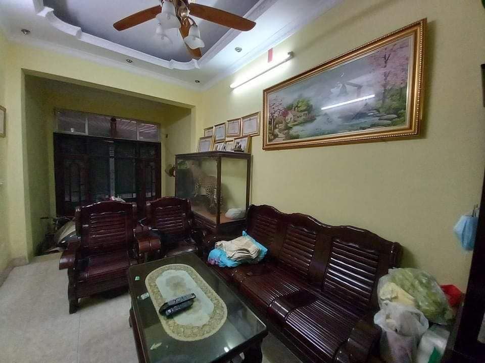 Bán nhà phố Mai Anh Tuấn, vài bước ra phố, 43m2, 4 tầng, chỉ 7.8 tỷ.