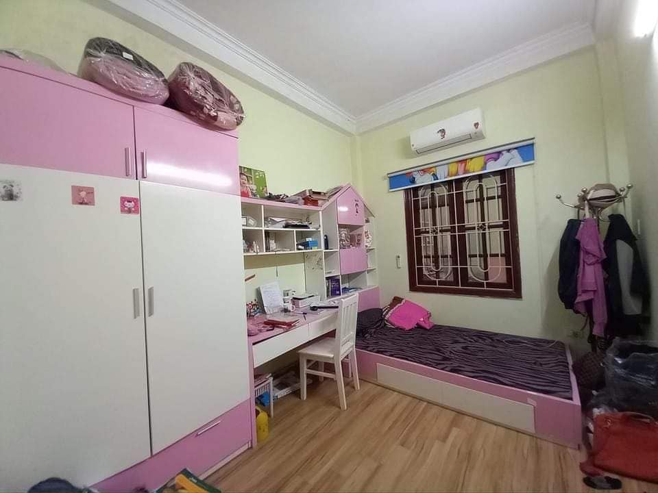 Bán nhà phố Mai Anh Tuấn, vài bước ra phố, 43m2, 4 tầng, chỉ 7.8 tỷ.