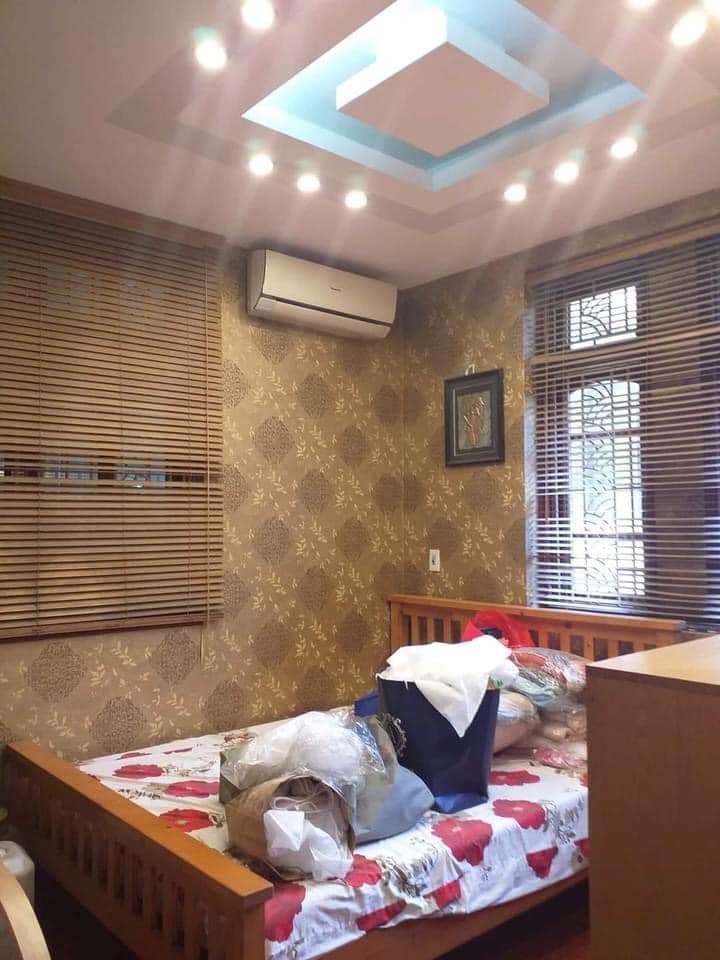 Bán gấp nhà TRUNG TÂM Đống Đa, ôtô đỗ cửa, 70m2, 5 tầng chỉ 9.9 tỷ.