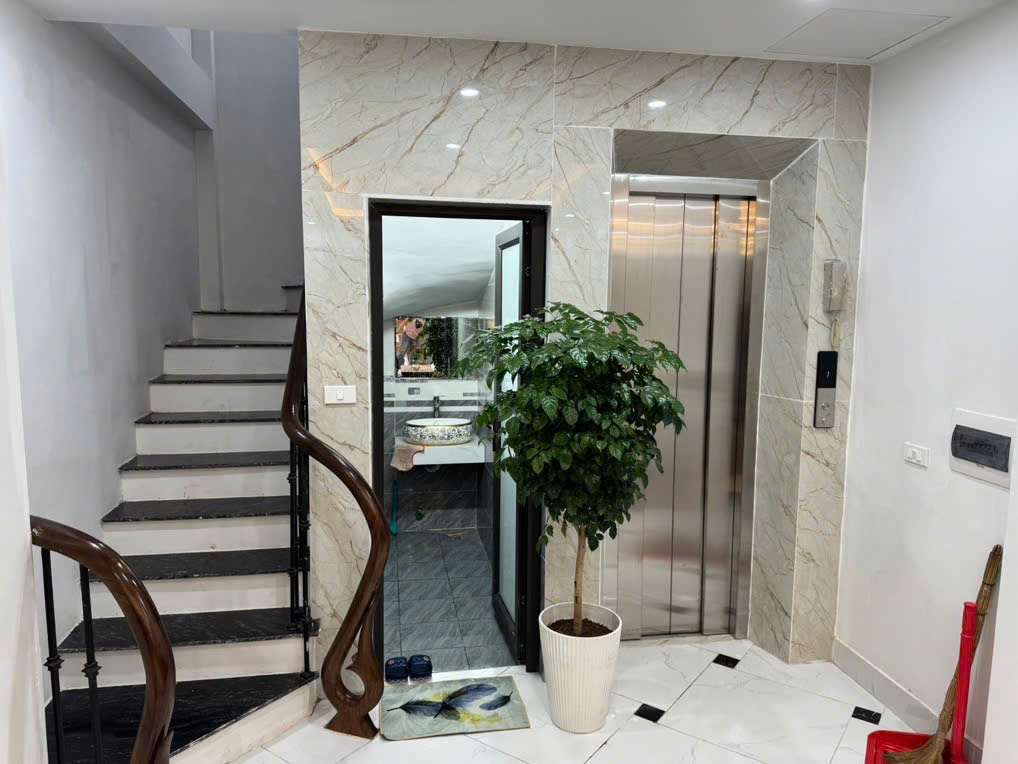 BÁN NHÀ MẶT NGÕ XUÂN ĐỈNH, 62M x 6 TẦNG, MT 4,5m, Ô TÔ ĐỖ CỬA, LÔ GÓC THOÁNG SÁNG, DÂN XÂY, CHỈ 14
