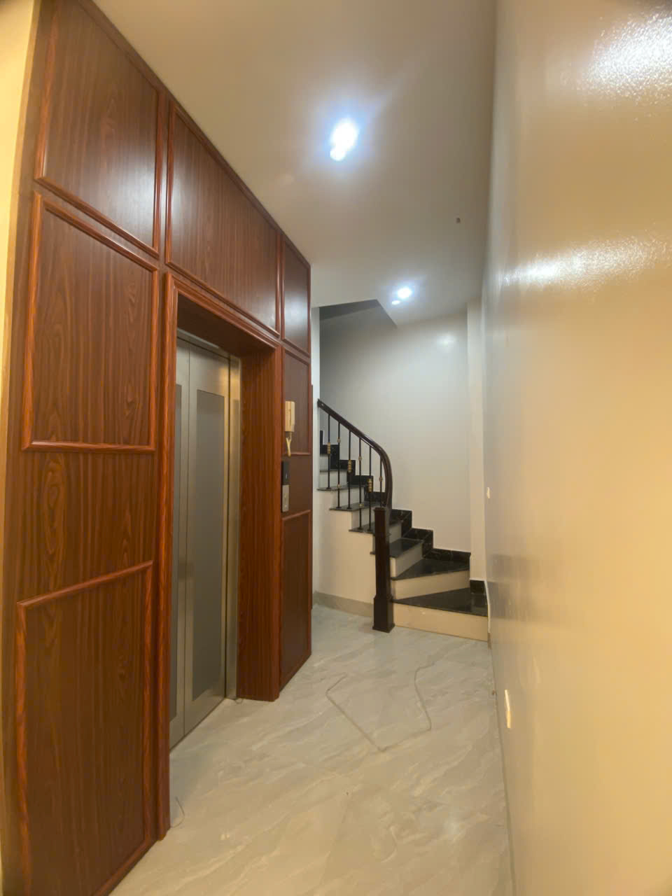 BÁN NHÀ MẶT NGÕ XUÂN ĐỈNH, 62M x 6 TẦNG, MT 4,5m, Ô TÔ ĐỖ CỬA, LÔ GÓC THOÁNG SÁNG, DÂN XÂY, CHỈ 14