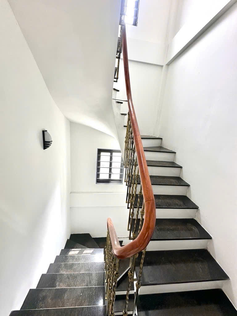 BÁN NHÀ MẶT NGÕ XUÂN ĐỈNH, 62M x 6 TẦNG, MT 4,5m, Ô TÔ ĐỖ CỬA, LÔ GÓC THOÁNG SÁNG, DÂN XÂY, CHỈ 14