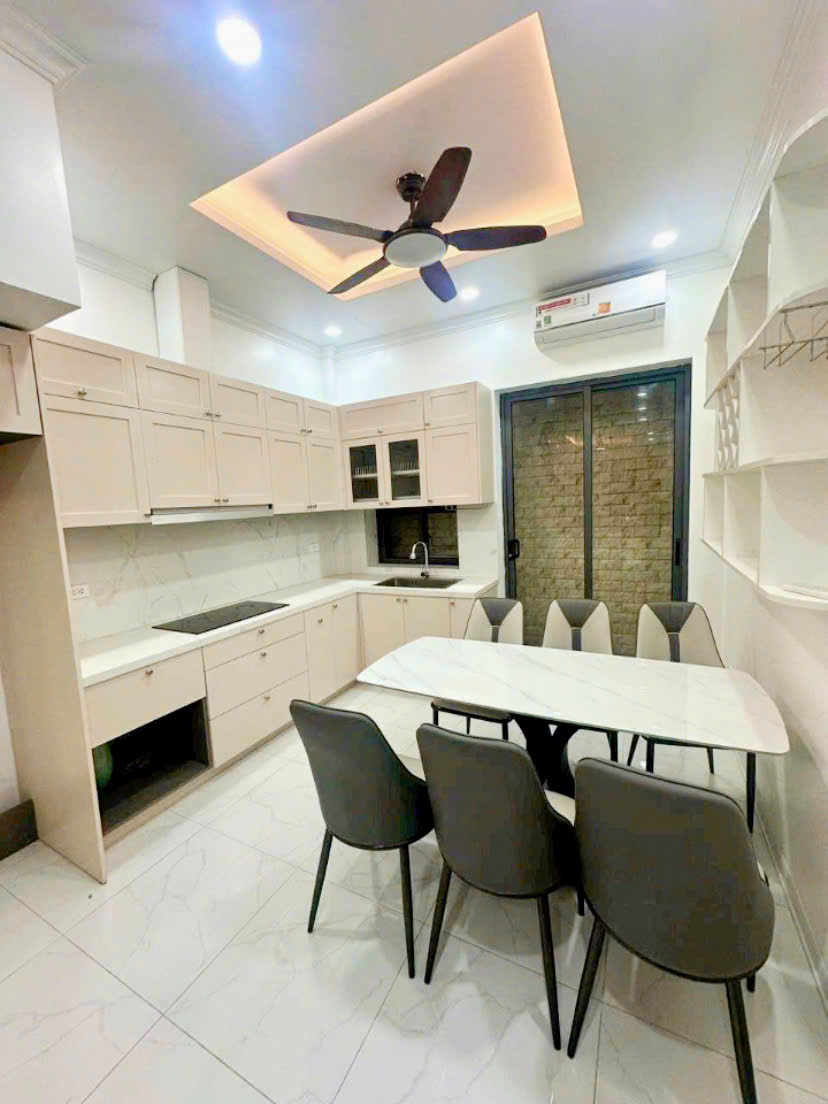 BÁN NHÀ MẶT NGÕ XUÂN ĐỈNH, 62M x 6 TẦNG, MT 4,5m, Ô TÔ ĐỖ CỬA, LÔ GÓC THOÁNG SÁNG, DÂN XÂY, CHỈ 14