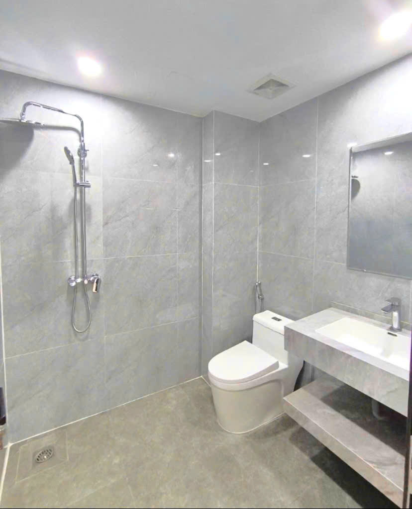 BÁN NHÀ MẶT NGÕ XUÂN ĐỈNH, 62M x 6 TẦNG, MT 4,5m, Ô TÔ ĐỖ CỬA, LÔ GÓC THOÁNG SÁNG, DÂN XÂY, CHỈ 14